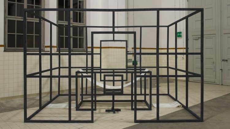 kunst-installation_martin-gut_buero-fuer-verwertung-verpasster-chancen